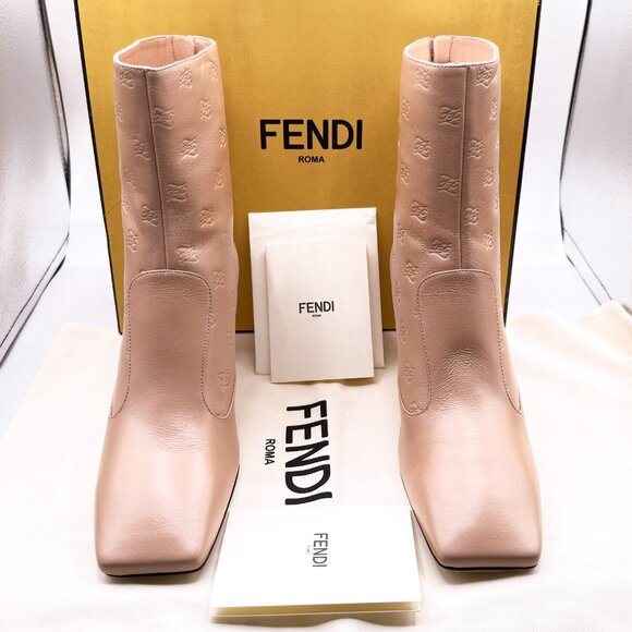 Brand New Fendi FFreedom 65 Logo Printed Leather Boots in Neutral Pink, Size 38 - Picture 2 of 11